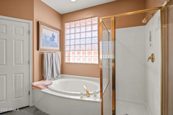 Main Bathroom 3
