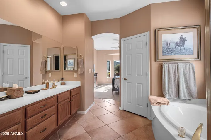 Main Bathroom 2