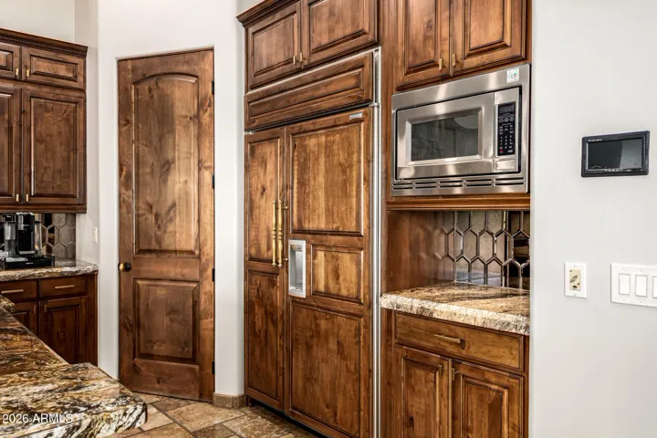 Main Home Kitchen
