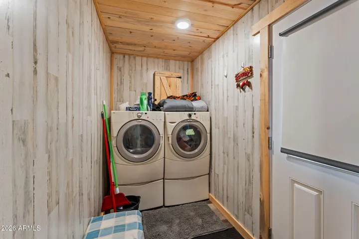 Casita laundry room