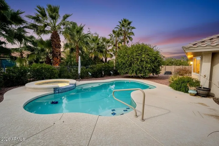 The spa-like backyard.