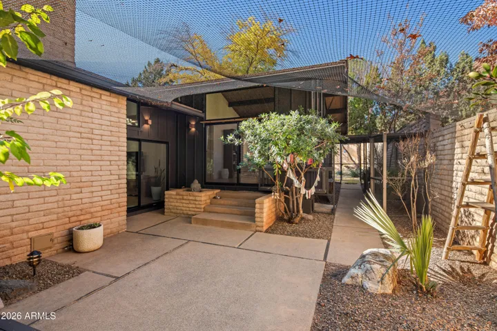 No matter the time of day you have a space to escape outdoors, a cool shaded courtyard like this offers an amazing space for a warm summer day fresh air moment.