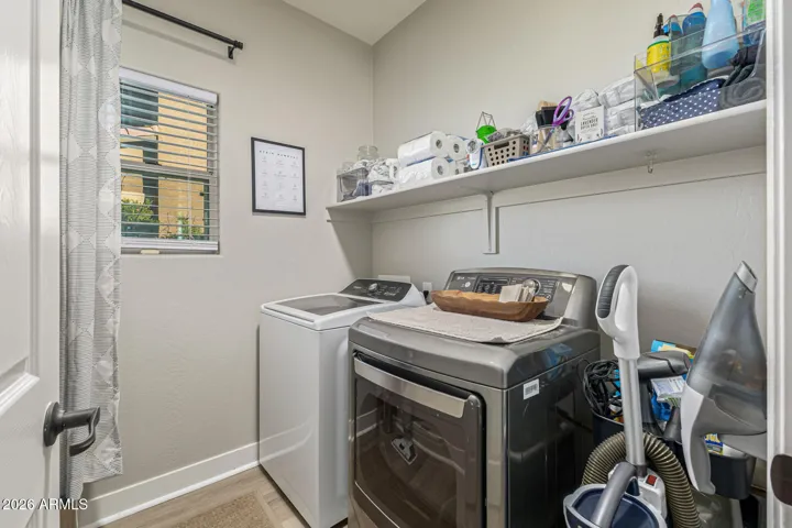 Washer and Dryer included!