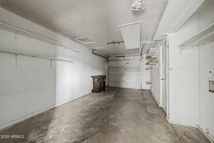 1 Car Garage
