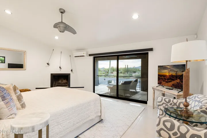 Mountain Views & Fireplace