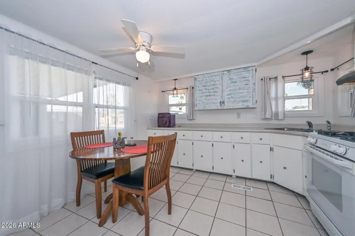 Plenty of cabinets