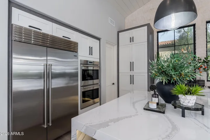 Sub-zero Refriderator & double ovens