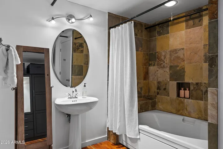2nd bathroom