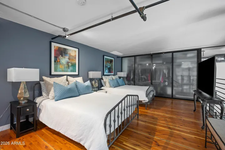 2nd bedroom