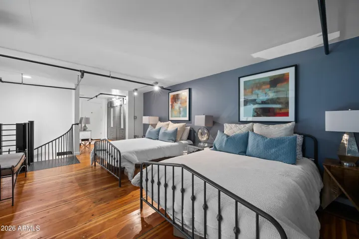 2nd bedroom