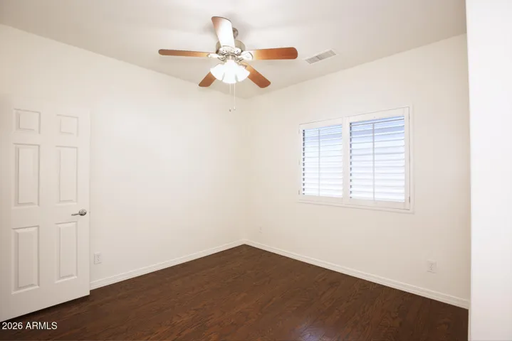 Guest bedroom #1