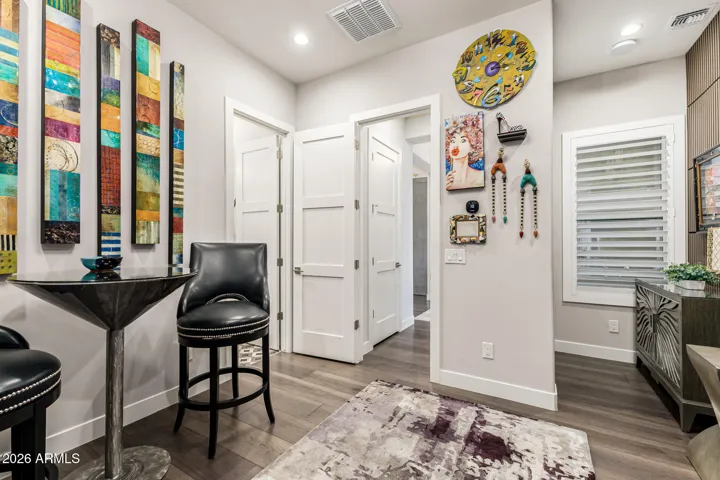 Guest room.