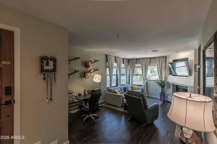Spacious area to relax or entertain