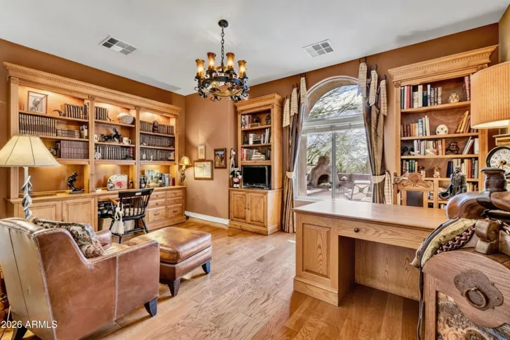 front facing window offers b right & open den/office/flex space
