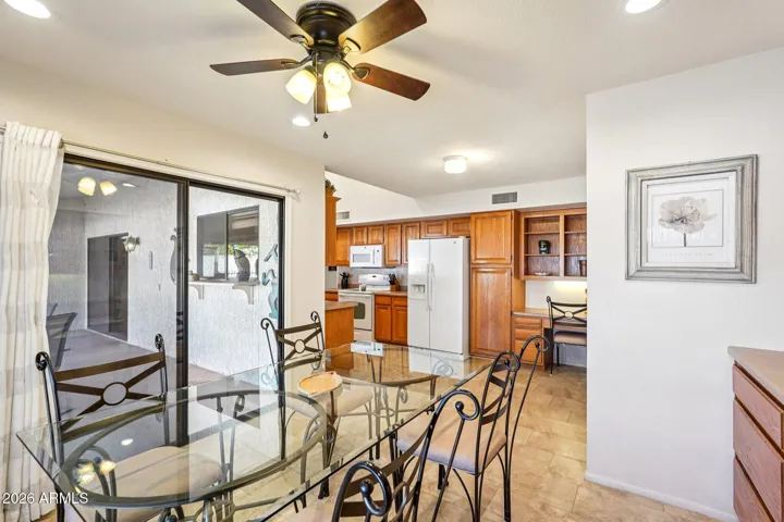 Breakfast room