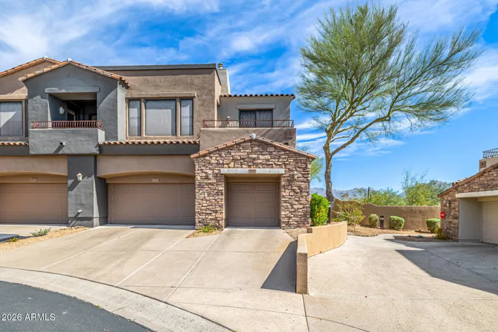 corner unit drive way