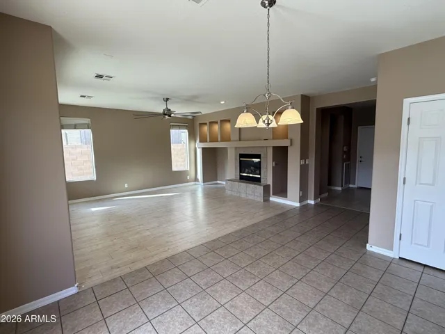 Eat-in-Kitchen