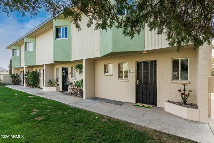 Continental East Townhomes, a 1960's Cal Stanger Development - Community features two pools and grassy common areas, HOA in