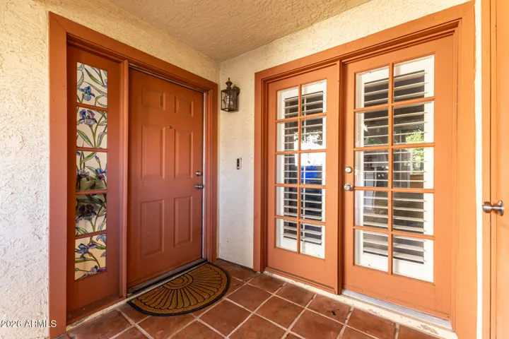 Downstairs room has separate entrance.