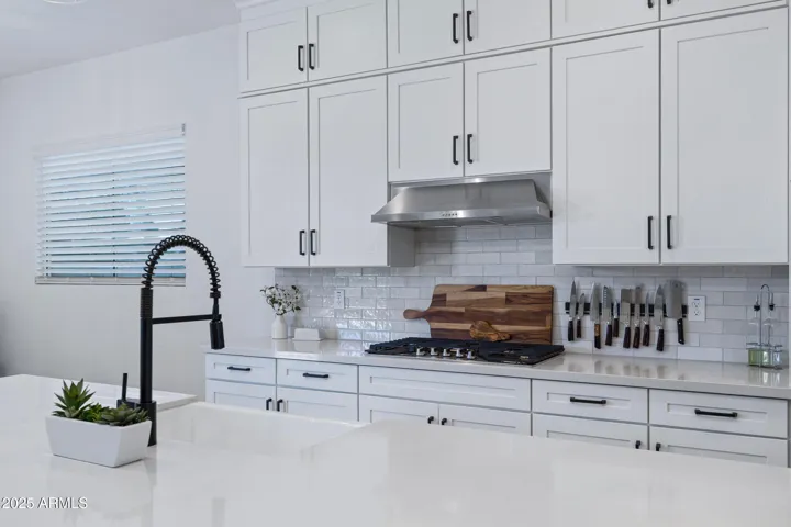 Gas cooktop