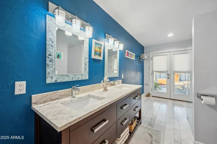 Spa like owner's bath