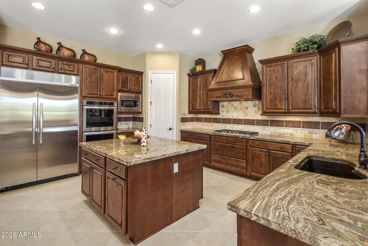 So much counter and cabinet space!