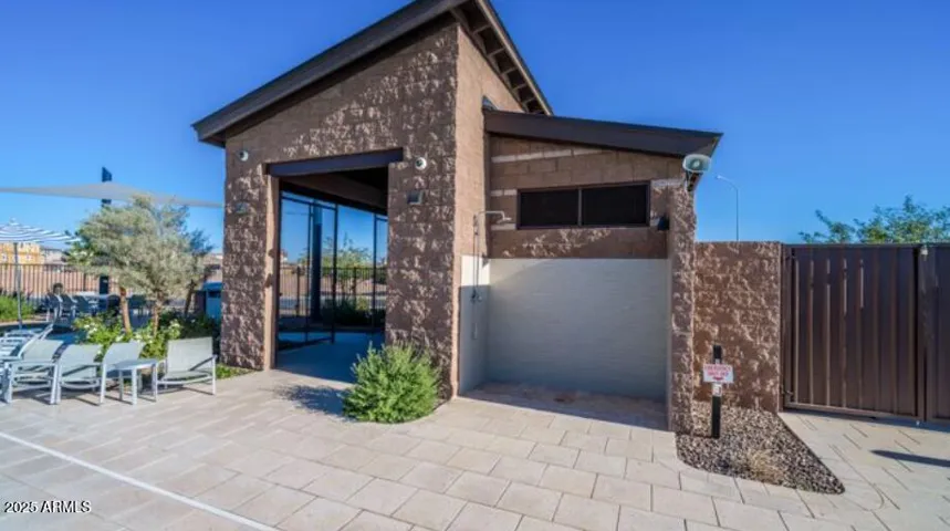 La Mira Discovery Community