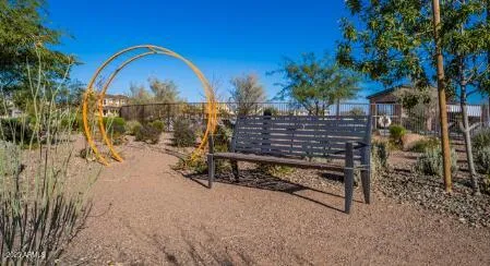 La Mira Discovery Community