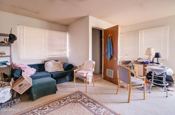 Upstairs Studio Apartment