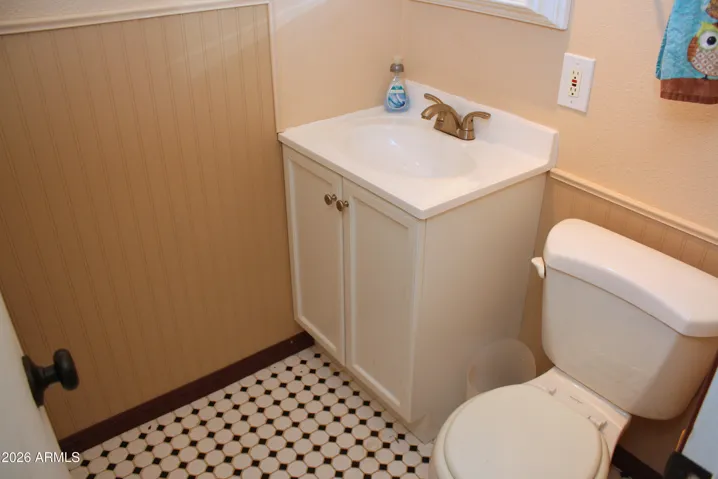 Main Bedroom's bathroom
