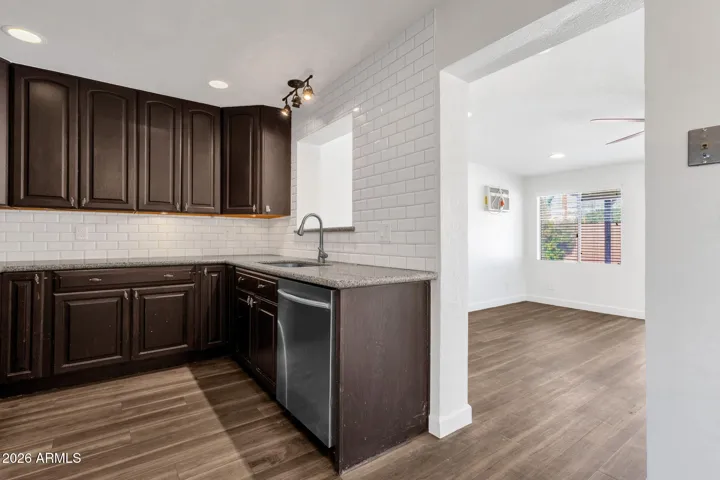 Kitchen and bonus room entry