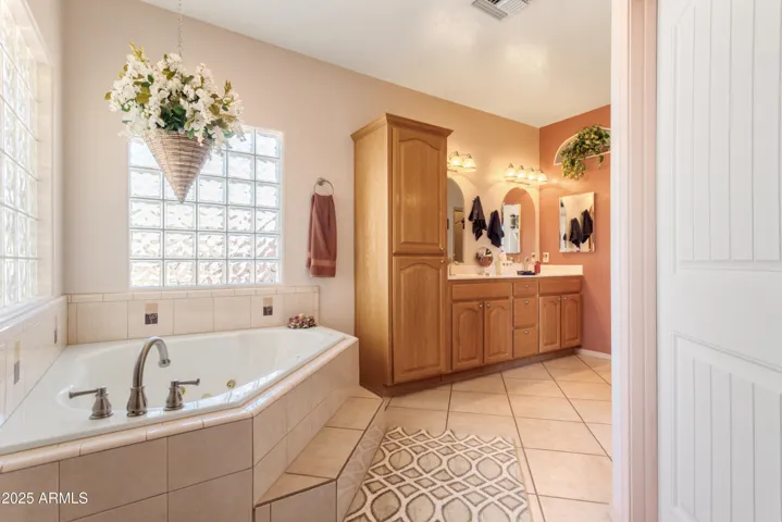 With Separate jetted tub