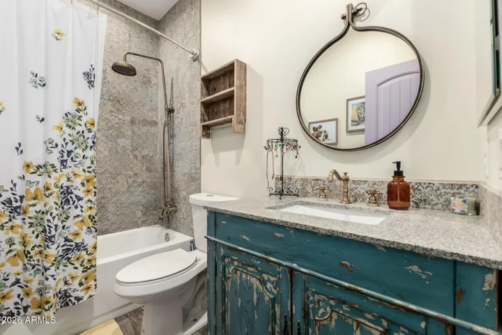 attached guest house 2 bathroom