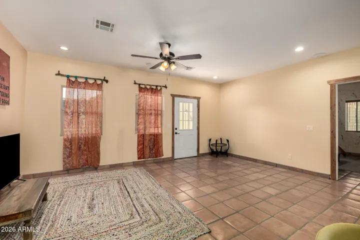 detached guest house 3 living room