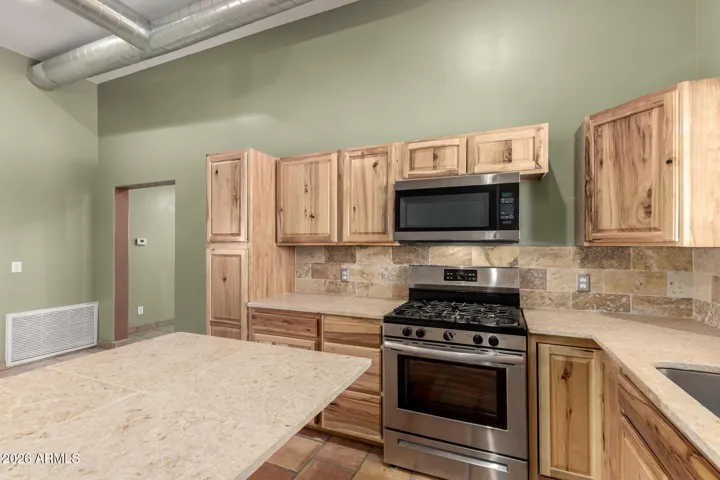 workshop RV garage guest house 5
