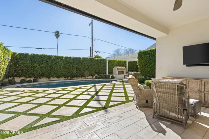 With Travertine Stone