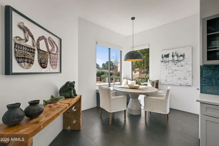 Cozy Atmosphere: Adjacently located to the kitchen, this inviting space offers a seamless flow for your daily routine.