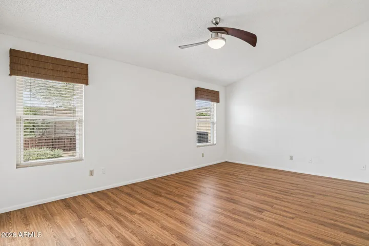 Owner's suite with vaulted ceiling