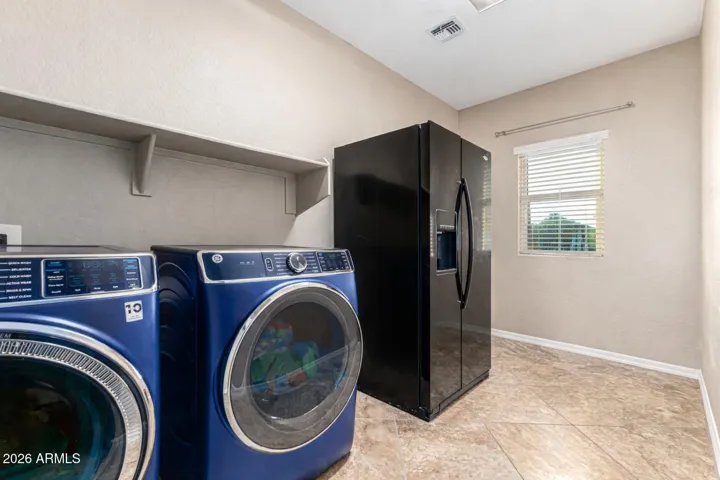 HUGE SEPARATE LAUNDRY ROOM