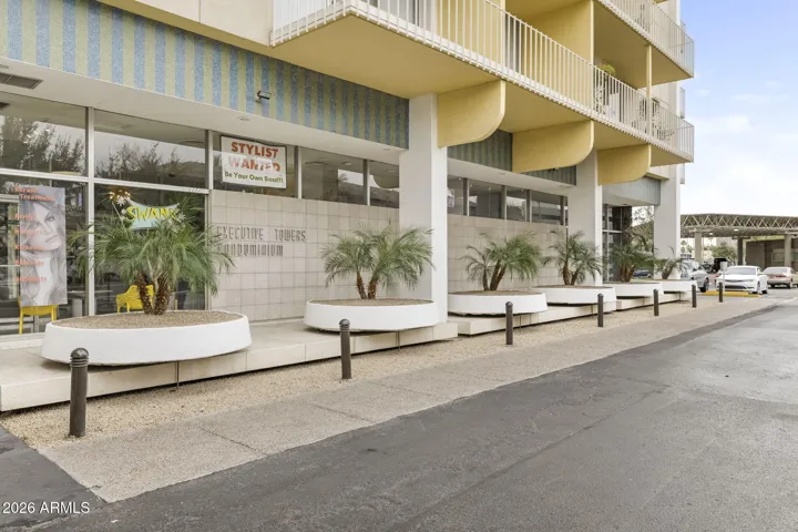Recognized mid-century landmark listed on the National Register of Historic Places.