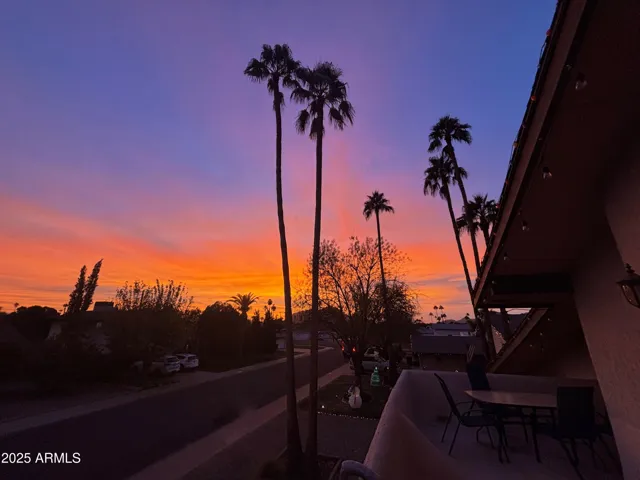 near old town, SCC, shopping, 101, Salt River Fields