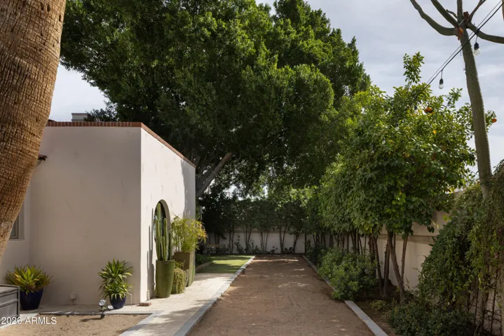Bocco Court