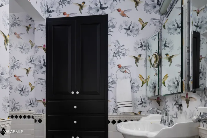 En-suite Secondary Bathroom