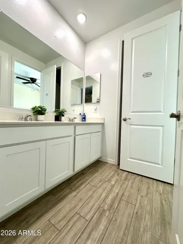 Shared Bathroom between bedrooms 3 & 4