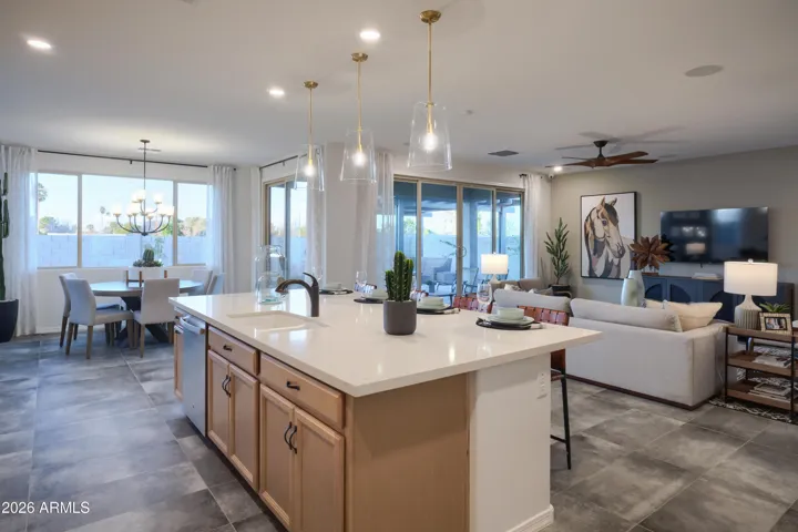 42" CABINETS, UPGRADED RANGE, QUARTZ COUNTERS, WALK IN PANTRY AND ALL APPLIANCES INCLUDED!