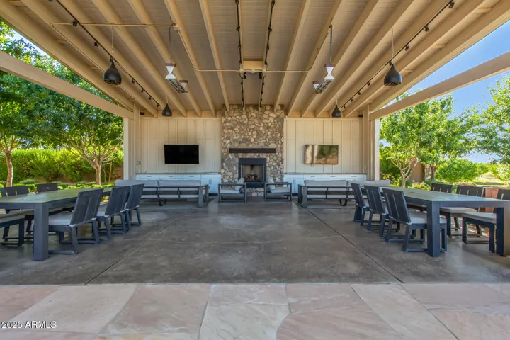 Whitewing clubhouse