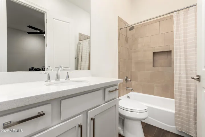 Bedroom 3 bathroom