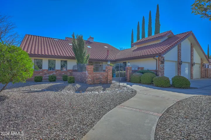 Gorgeous Cunningham custom home in Fairway Village on the Sierra Vista Golf Center at Pueblo del Sol