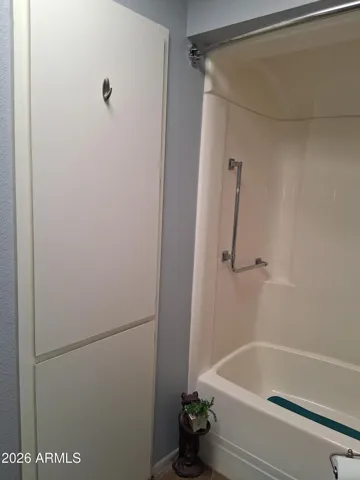 Hall Bath Linens