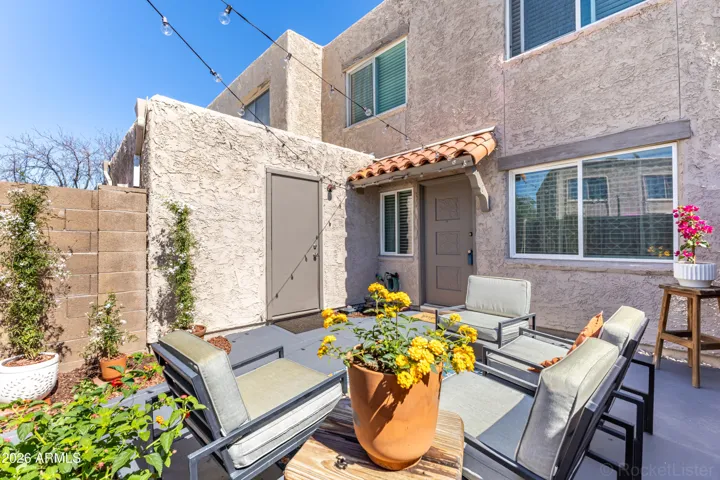 Beautiful spacious private patio